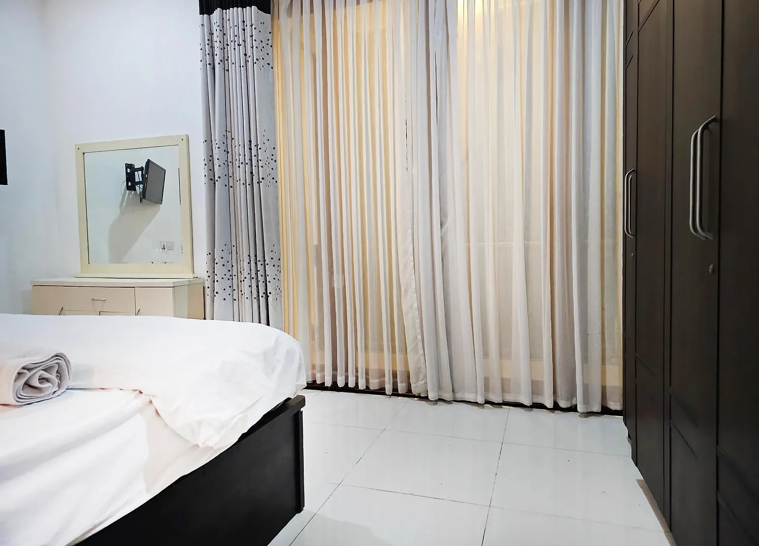 Colombo Comfort Suites Sri Jayewardenepura Kotte Hotel