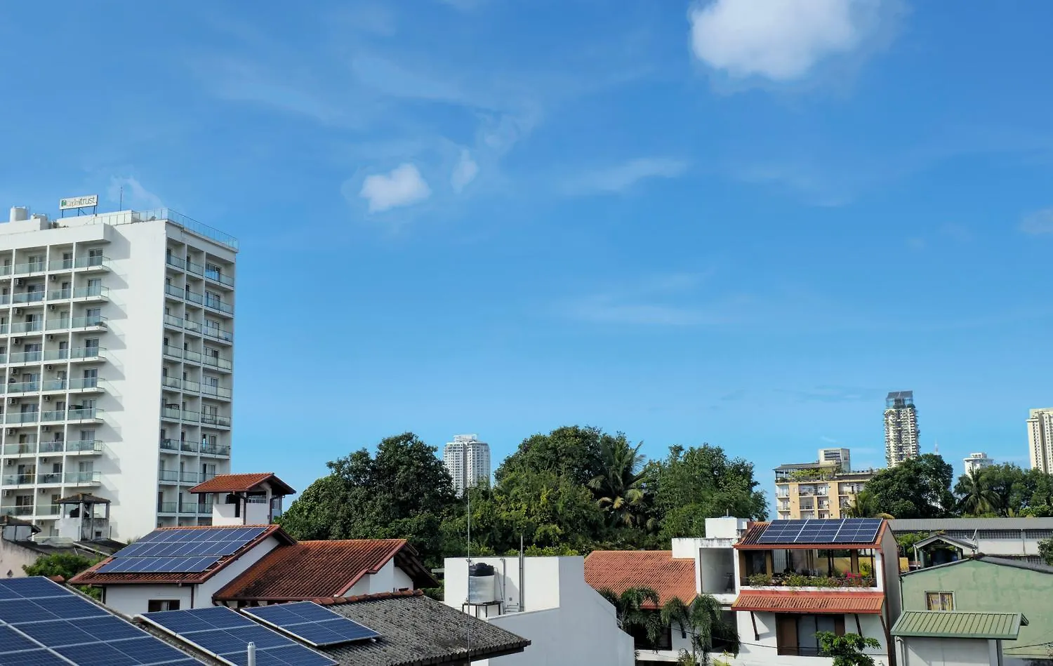 Hotel Colombo Comfort Suites Sri Jayewardenepura Kotte